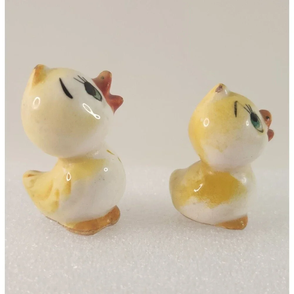 Vintage Set of (2) Miniature Porcelain Ducks Baby  Chickens Made In Japan READ